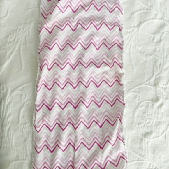 Kissy Kissy Pink Geometric and Terry Cloth Burp Cloth Rag - Picture 1 of 3